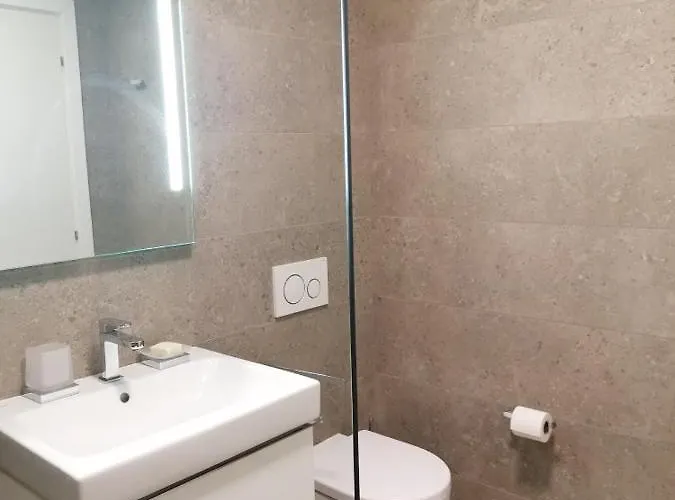 Paula* Guest house *